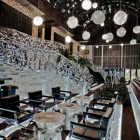 酒店 Royal Castle Design & 5*
