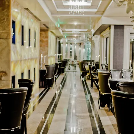 酒店 Royal Castle Design &