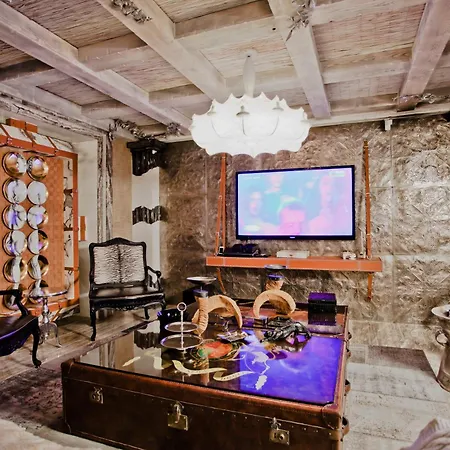 Royal Castle Design & 酒店 埃勒尼特