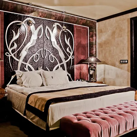 Royal Castle Design & 5*